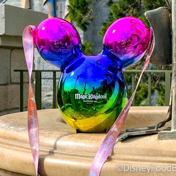 Walt Disney World 50th
Anniversary Magic Kingdom Mickey Ballon Popcorn Bucket - Picture 2 of 11